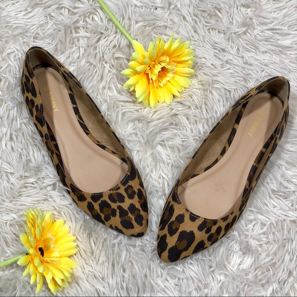 Old Navy Shoes - Old Navy sz 7 flats cheetah leopard print